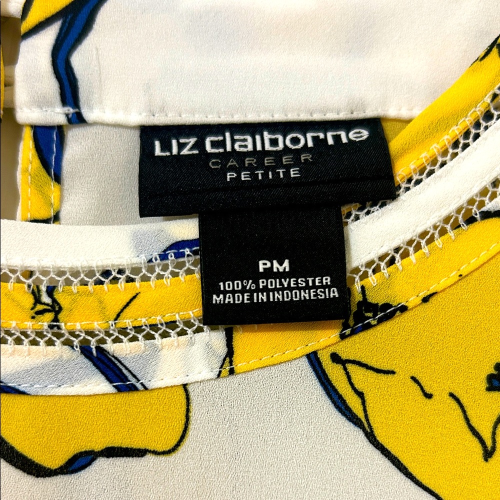 Liz Claiborne Career Butterfly Sleeve Blouse.   New With Tags - Picture 2 of 7